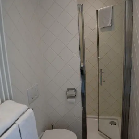 فندق L'auberge Saint Remacle ستافيلوت